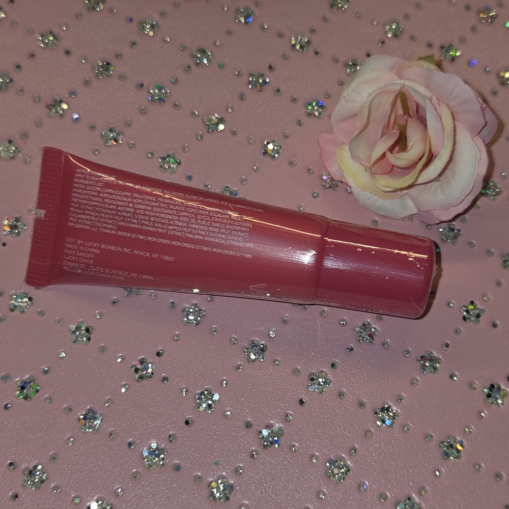 DAWN GLOW 💖 Lucky Chick Fruit Infused Illuminizer NWT - Picture 2 of 3